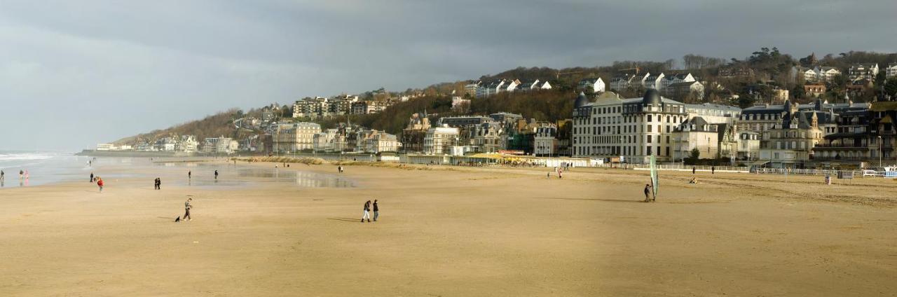 Trouville Sur Mer Vue Sur La Touque מראה חיצוני תמונה